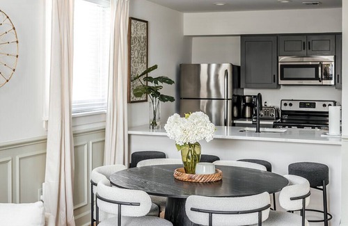 Downtown Charleston Apartamento | 1874 Suite at 360 King