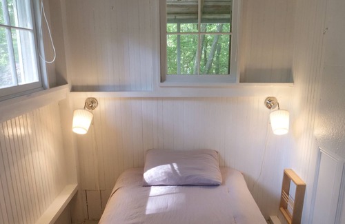The Heights Cabaña | 1880's Boathouse on a hill. Short walk to Crescent Beach.