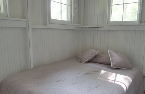 The Heights Cabaña | 1880's Boathouse on a hill. Short walk to Crescent Beach.