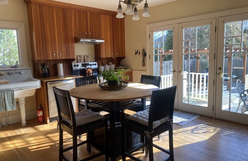 Jamestown Casa | 1887 remodeled home located in the heart of historic Jamestown,RI.
