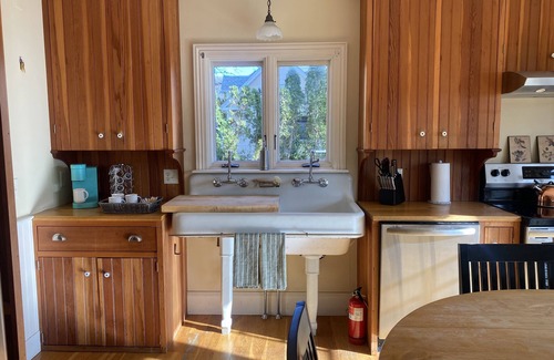 Jamestown Casa | 1887 remodeled home located in the heart of historic Jamestown,RI.