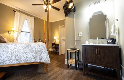 Hendersonville Cama Y Desayuno | 1898 Waverly Inn
