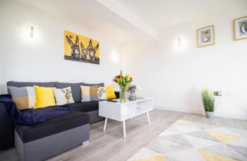 Swindon Apartamento | 18CB 2 bedroom Apartment, Sleeps 4, Long Stays, Free Parking in a great location