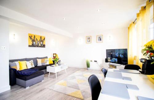 Swindon Apartamento | 18CB 2 bedroom Apartment, Sleeps 4, Long Stays, Free Parking in a great location