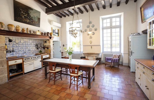 Castelnau-Picampeau Villa | 18th Century Chateau with Stunning Pool & Gardens