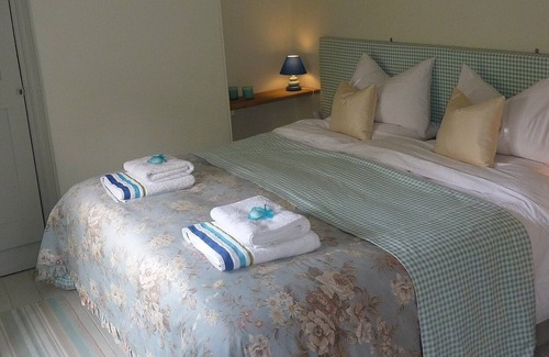 Fowey Cabaña | 18th Century Cornish Smugglers Cottage In the Centre of Fowey.....just lovely!!!