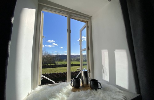 Marrick Cabaña | 18th Century Dales Cottage w/ Views & Garden