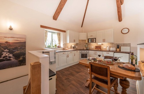 Brazzacott Casa | 18th century barn couple's retreat in beautiful Devon countryside