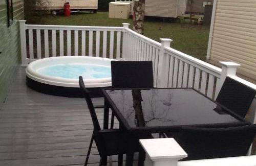 Tattershall Complejo | 19 Laurel Close Highly recommended 6 berth holiday home with hot tub in prime location
