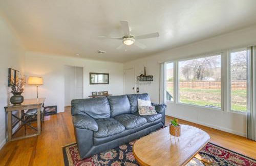 Woodlake Casa | 19 Mi to Sequoia Natl Park Mtn-View Woodlake Gem