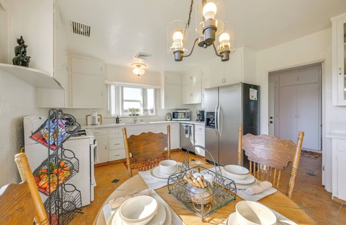 Woodlake Casa | 19 Mi to Sequoia Nat’l Park: Mtn-View Woodlake Gem