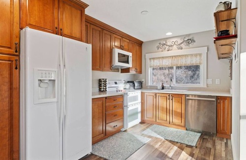 Morgan County Casa | 19 Miles to Snow Basin! Mountain Views! Bunk Beds!