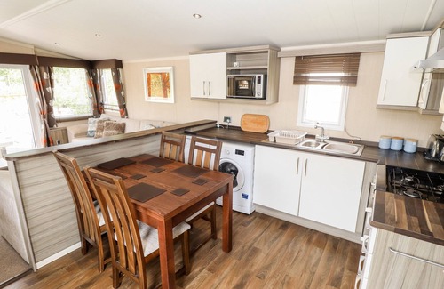 Grimsby Cabaña | 19 THE BRAMBLES, family friendly in Humberston, Lincolnshire