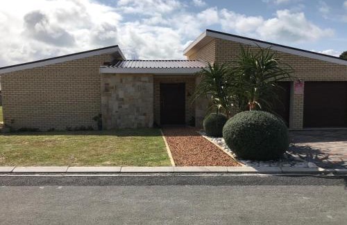 Struisbaai Apartamento | 19 Tornyn Street, Struisbay