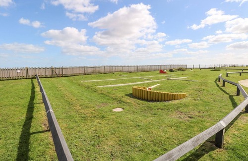 Corton Cabaña | 19 Waterside Park