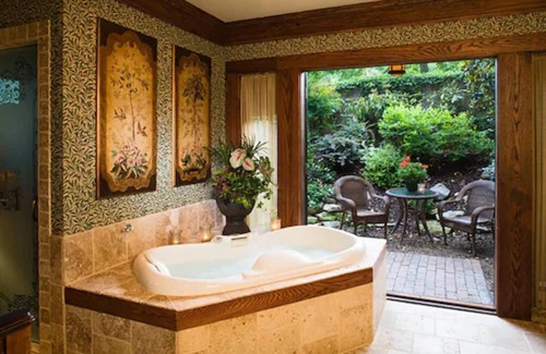Historic Montford Cama Y Desayuno | 1900 Inn on Montford