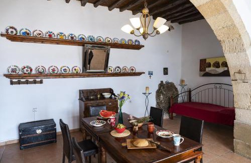 South Rhodes Casa | 1900s traditional house in Asklipio