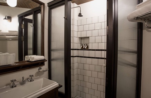San Chao Pho Suea Casa | 1905 Heritage Corner