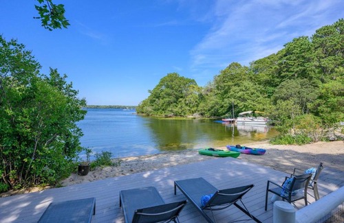 Centerville Casa | 192 Great Marsh Road Centerville Cape Cod - - The Dragonfly