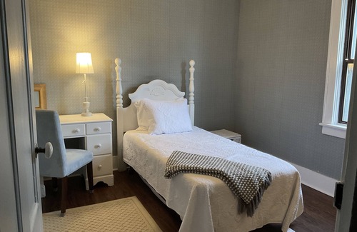 Pentwater Otro | 1920s Renovated Spacious Craftsman Farmhouse, located near Lake Michigan.