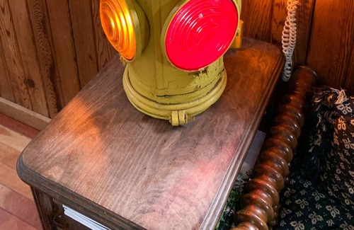 Natural Bridge Casa | 1926 C&O Guest Caboose