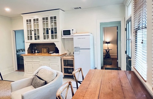 Covington Cabaña | 1926 Guest Cottage at River Landing