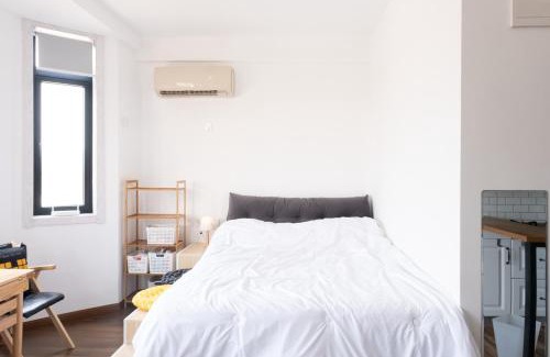 Huaihai Road Commercial Area Apartamento | 1930 French Minimalist Apartment