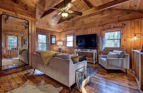 Mirror Lake Casa | 1930's Highlands Hideaway