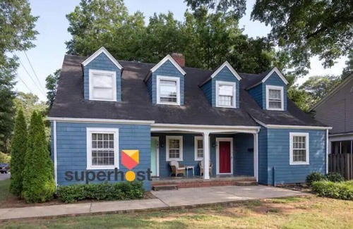 Spartanburg Casa | 1930's home, downtown- free cancellations