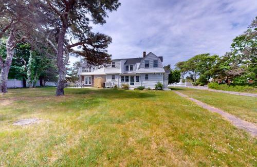 Bass River Casa | 1930s Guest House