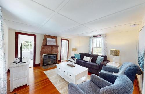 Bass River Casa | 1930s Guest House