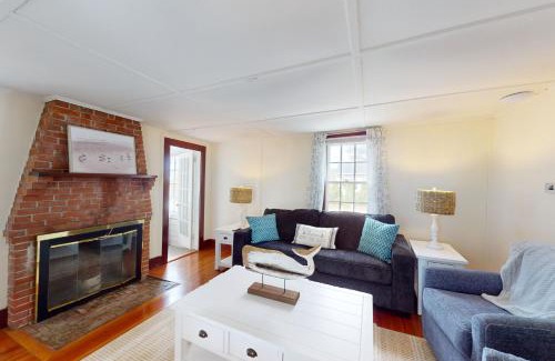 Bass River Casa | 1930s Guest House