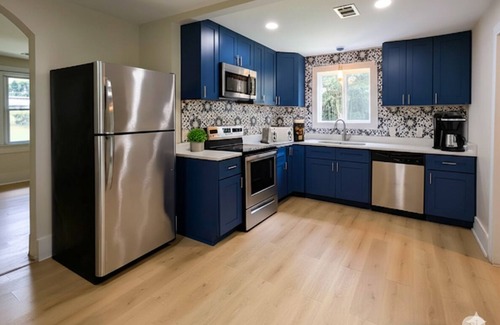 Lithonia Casa | 1940s Ranch : 2023 Modern Suburban Living : 25 min to DWTN ATL : Family Friendly