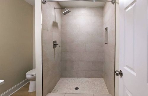 Lithonia Casa | 1940s Ranch : 2023 Modern Suburban Living : 25 min to DWTN ATL : Family Friendly