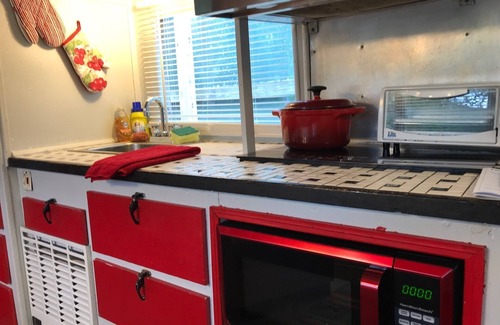 Scottdale Casa | Experiencia retro de los años 50. RV clásico. La Camper más pequeña del mundo.
