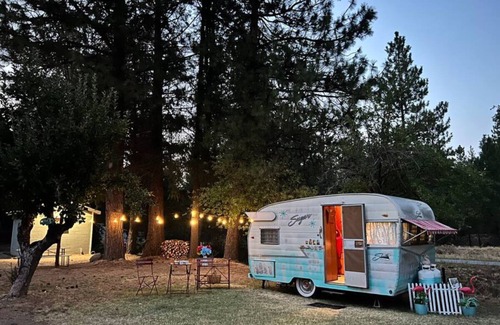 Weed Casa | 1961 Shasta Airflyte Camper Trailer