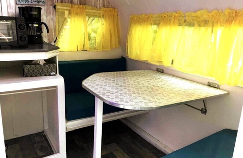 Durham Cabaña | 1967 Scotty Camper Cottage w/AC - Durham, NC