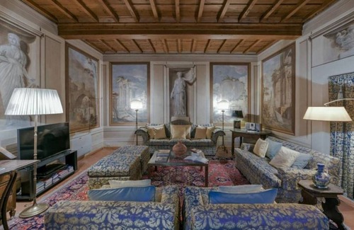 Santa Croce Apartamento | 198 m² Apartamento ∙ 3 habitaciones ∙ 7 huéspedes