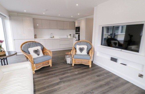 Ballyclare Cabaña | 19A LISMENARY ROAD, romantic, with a garden in Ballyclare