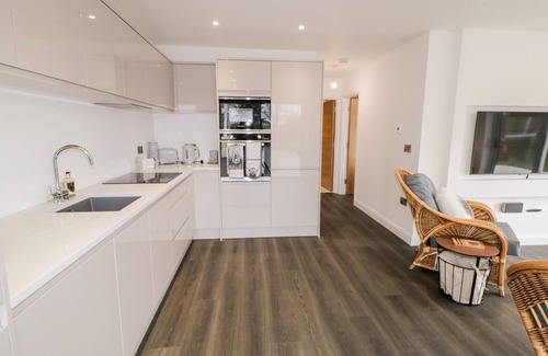 Ballyclare Cabaña | 19A LISMENARY ROAD, romantic, with a garden in Ballyclare