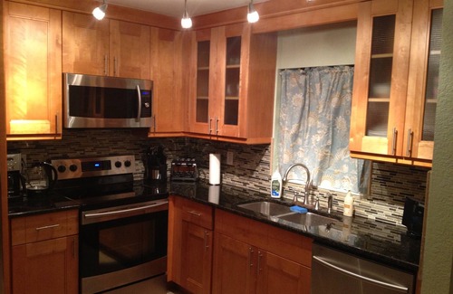 Sand Key Condominio | ** NUEVO ** Sand Key Gulf Front, 100% remodelado 2 BR, 2 BA Condo justo en la playa