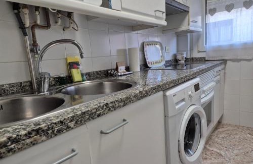 Distrito Llano Apartamento | 1A125 Cómodo apto con garaje