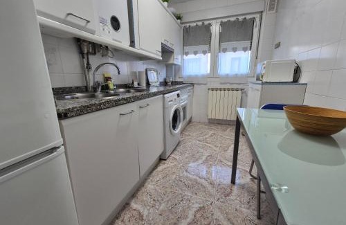 Distrito Llano Apartamento | 1A125 Cómodo apto con garaje