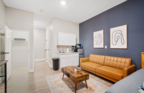 Grand Bay Apartamento | 1B Aprtment at Oak + Fountain #1