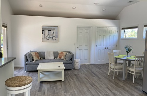 Hampton Bays Cabaña | 1Bd, 1.5Ba Cottage with Waterviews in Hampton Bays