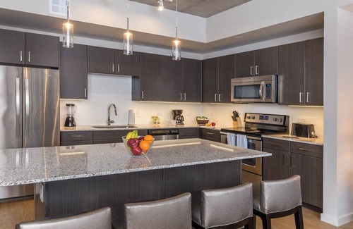 West End Complejo | 1BD/Austin - Rooftop Pool & Firepit, BBQ!