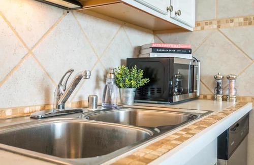 Kihei Apartamento | 1BD Condo with Ocean Views: 40% OFF, Self Check-In
