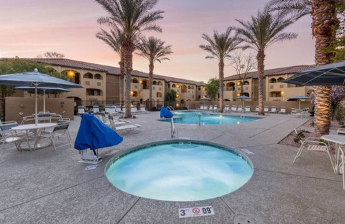 North Scottsdale Condominio | 1BD condo with pools, activities center, etc. onsite in Scottsdale