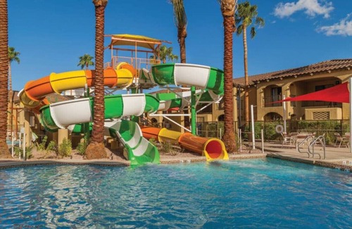 North Scottsdale Condominio | 1BD condo with pools, activities center, etc. onsite in Scottsdale