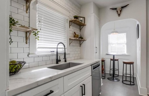 North Park Casa | 1Bd Craftsman 15 min to Beaches, Zoo, Balboa Park